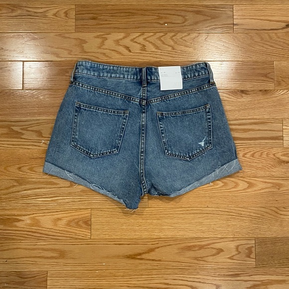 H&M Distressed Denim Shorts - Picture 6 of 7